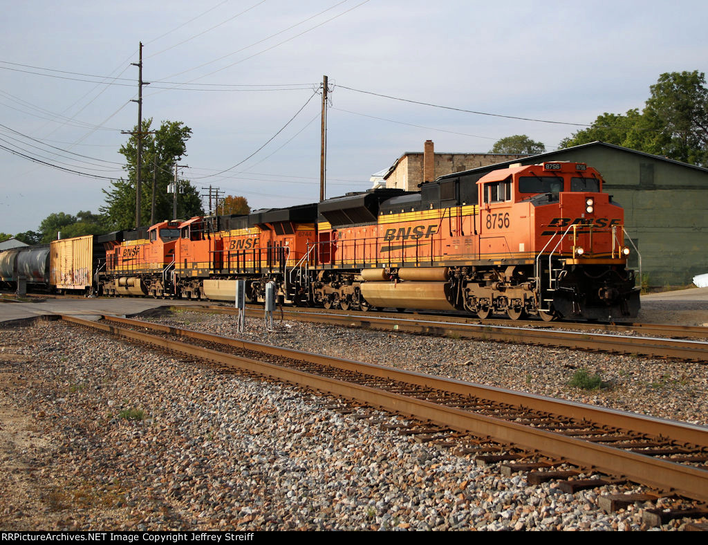 BNSF 8756